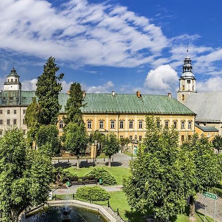 Zamek Miedzylesie Hotel ภายนอก รูปภาพ
